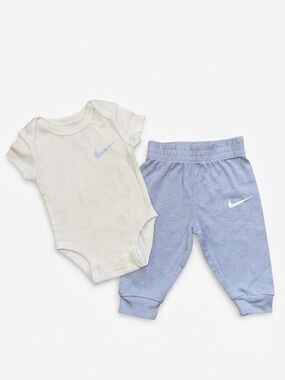 NWOT Nike Baby White Cotton Onesie and Blue Pants Set with Logo Size 0-3 Months